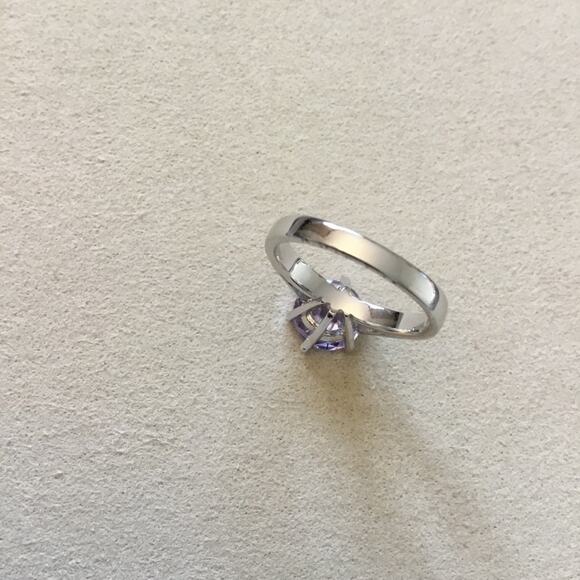 Sterling Silver Purple CZ Solitaire Ring - Picture 7 of 9
